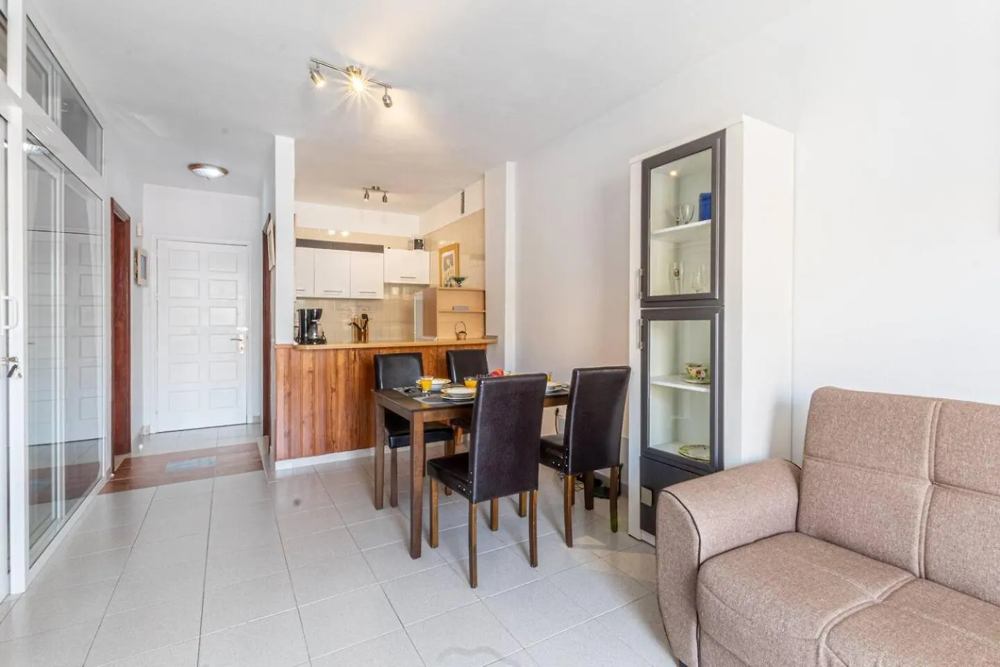 Cozy 2B Apt By The Beach By Dream Homes Tenerife بويرتو دي سانتياغو 0*,  إسبانيا